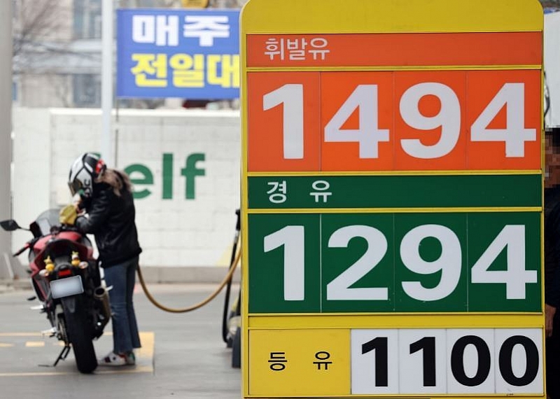 Giá xăng tại Hàn Quốc đạt ngưỡng cao kỷ lục trong 11 tháng