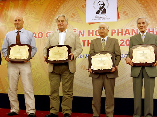 Trao Giải thưởng Văn hóa Phan Châu Trinh 2016
