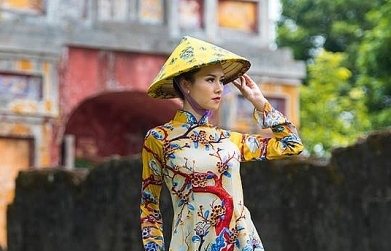 Chiêm ngưỡng bộ sưu tập áo dài lấy cảm hứng từ mỹ thuật triều Nguyễn