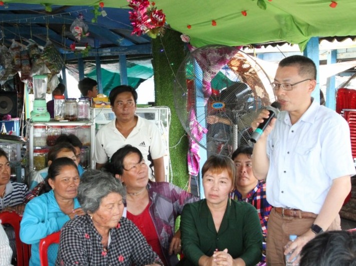Dịch Covid-19: Đại sứ quán Việt Nam tại Campuchia luôn sát cánh cùng bà con gốc Việt