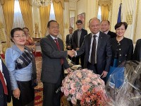 Việt Nam chúc mừng Đại sứ quán Lào tại Pháp nhân dịp Tết cổ truyền Bunpimay