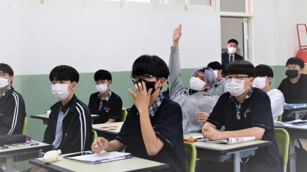 Vietnamese included in Korean school’s career counseling for students