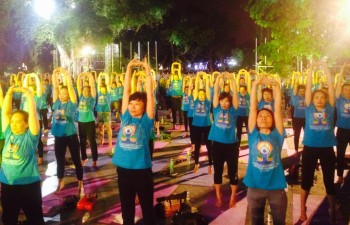 Khai màn Ngày quốc tế Yoga tại Hà Nội