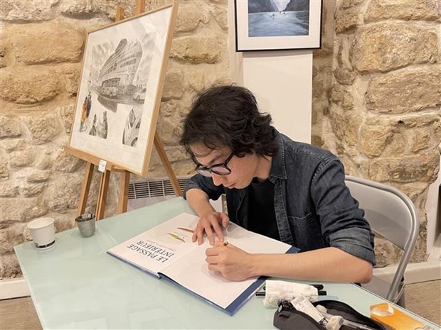 Truyện tranh 'Chuyến thám hiểm không thể bỏ qua ở Alaska' - tác phẩm hợp tác đầu tay của họa sĩ trẻ Việt Nam được chào đón tại Pháp
