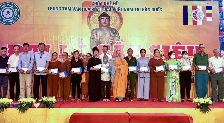 Trung tâm Văn hoá Phật giáo Việt Nam tại Hàn Quốc tổ chức Đại lễ cầu siêu tưởng niệm các anh hùng liệt sĩ