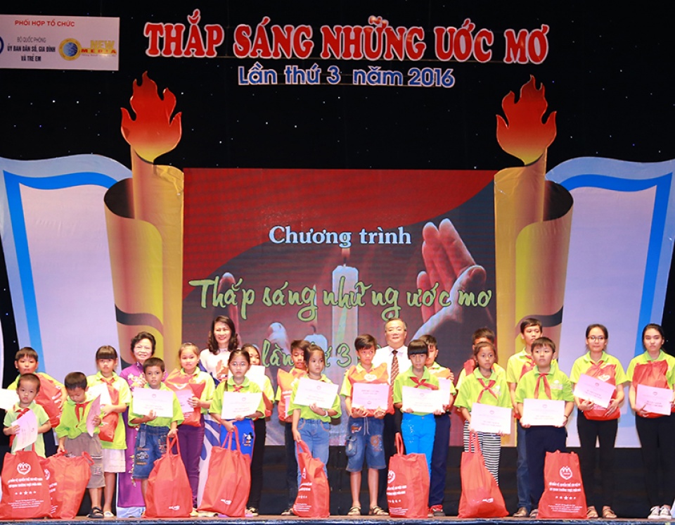 thap sang nhung uoc mo cho tre em