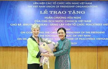 Huân chương Hữu nghị dành tặng người gieo trồng 'cây hòa bình' ở Việt Nam