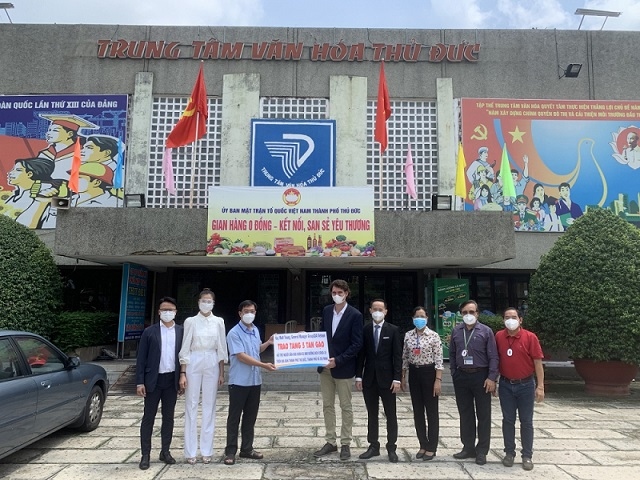 Việt kiều Australia kết nối bạn bè ủng hộ 12 tấn gạo cho TP. Hồ Chí Minh chống dịch