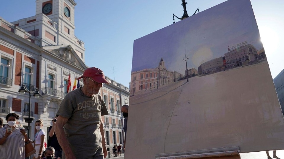 Huyền thoại sống của hội họa Tây Ban Nha tại quảng trường Puerta del Sol nổi tiếng