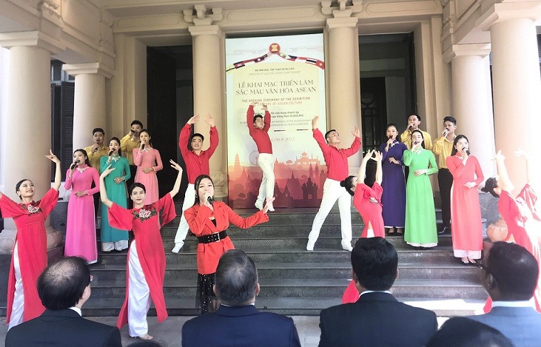 Phong phú sắc màu văn hóa ASEAN tại Hà Nội Phong phú sắc màu văn hóa ASEAN tại Hà Nội
