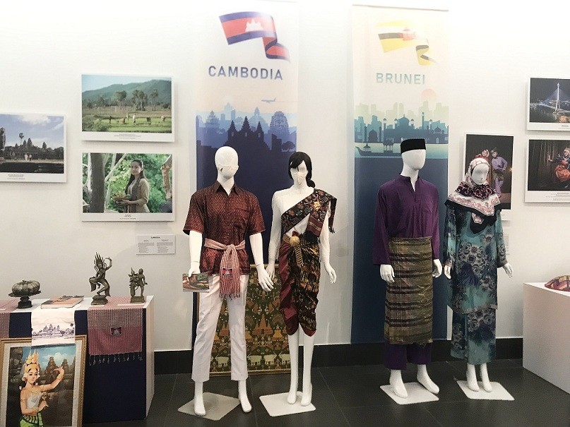 Phong phú sắc màu văn hóa ASEAN tại Hà Nội Phong phú sắc màu văn hóa ASEAN tại Hà Nội