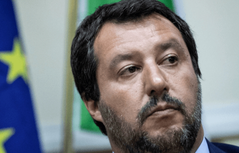 Bộ trưởng Nội vụ Italy bị điều tra về việc từ chối tiếp nhận người di cư