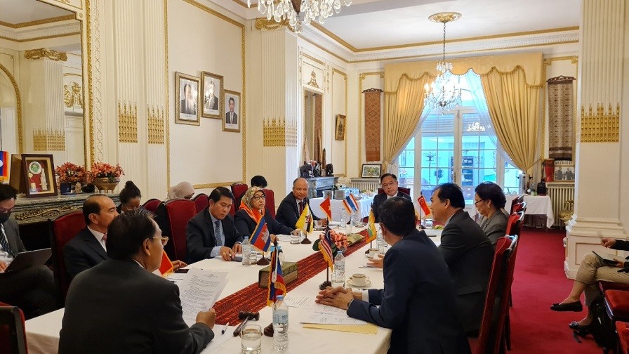 Việt Nam tham gia cuộc họp Ủy ban ASEAN tại Pháp