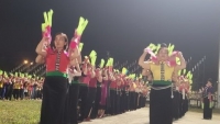 Yên Bái tổ chức màn Xòe Thái ấn tượng chào mừng đón bằng chứng nhận của UNESCO