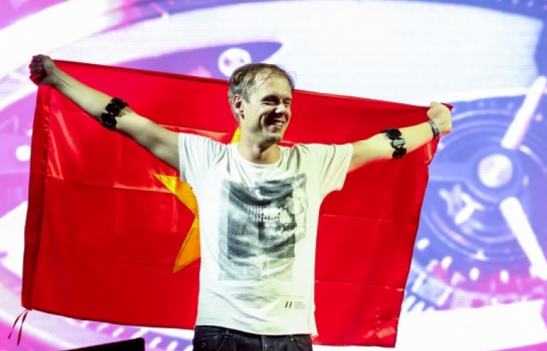DJ số 1 thế giới trở lại Việt Nam