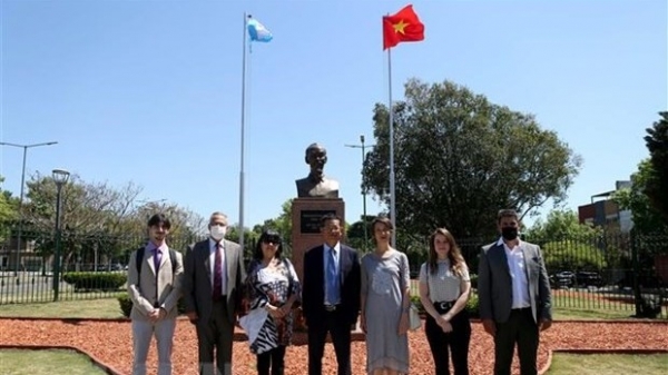 Argentinean capital honours President Ho Chi Minh