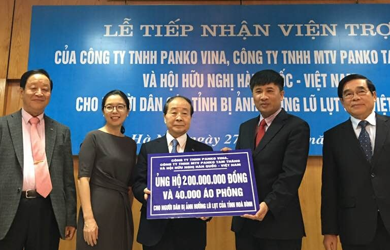 Hội hữu nghị Hàn Quốc - Việt Nam ủng hộ người dân vùng lũ lụt