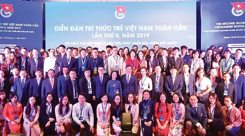 5 năm một chặng đường Chỉ thị 45 về tăng cường công tác đối với người Việt Nam ở nước ngoài