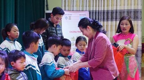 Hội Bảo vệ quyền trẻ em Việt Nam phát động Chương trình 'Tết ấm cho em' năm 2021