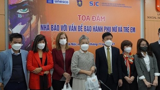 UNESCO tổ chức tọa đàm 'Nhà báo với vấn đề bạo hành phụ nữ và trẻ em'