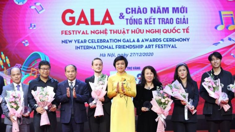 Ấn tượng đêm Gala Liên hoan nghệ thuật hữu nghị quốc tế tại Hà Nội