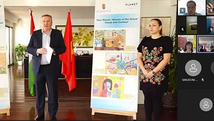 Đại sứ quán Hungary trao giải cuộc thi vẽ tranh về môi trường