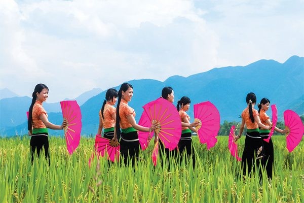 Xòe Thái và sức sống của đồng bào vùng Tây Bắc Nghệ thuật Xòe Thái - Sức sống của đồng bào vùng Tây Bắc