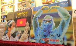 Ra mắt hai cuốn sách ảnh xúc động của nghệ sĩ nhiếp ảnh Nguyễn Á