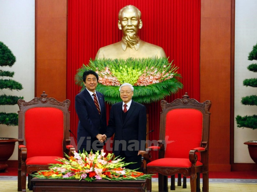 Tổng Bí thư Nguyễn Phú Trọng tiếp Thủ tướng Shinzo Abe