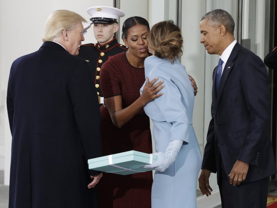 Tổng thống Obama tiếp ông Trump tại Nhà Trắng