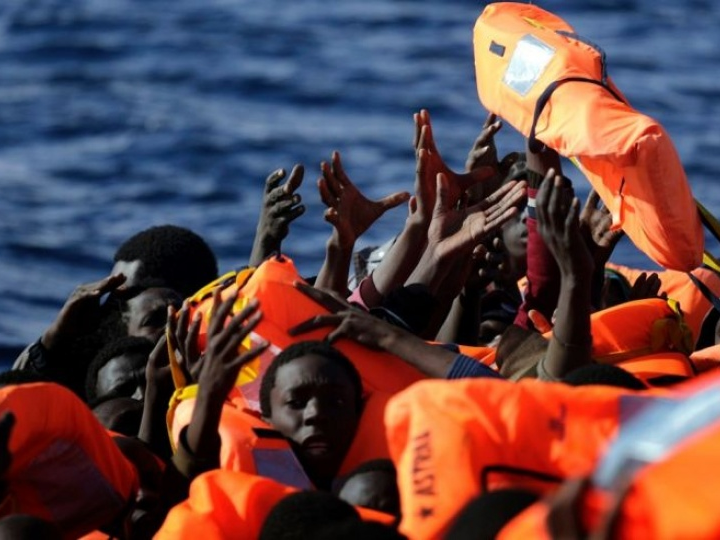 Italy và Libya đạt thỏa thuận về ngăn chặn dòng người di cư