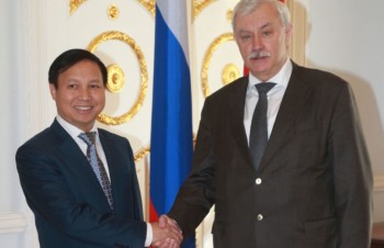 Đại sứ Ngô Đức Mạnh làm việc với Thống đốc St. Petersburg