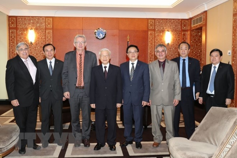 cpv general secretary meets with leader of french communist party