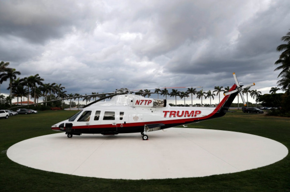 ong trump tiep tuc su dung truc thang ca nhan