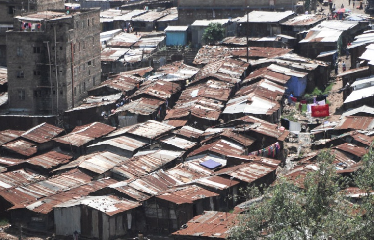 Cuộc sống trong các khu ổ chuột ở châu Phi