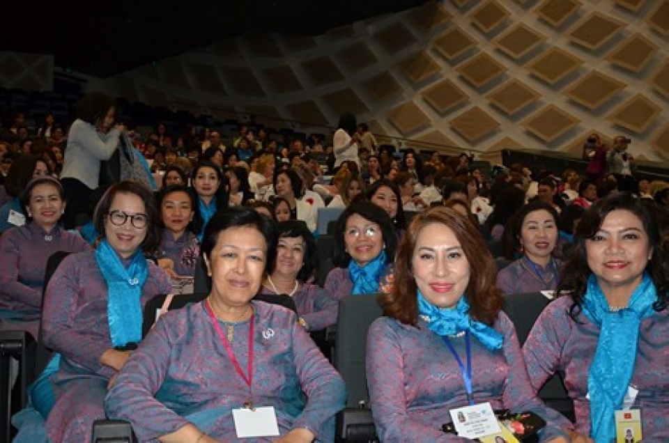 vice president gives speech at global summit of women in sydney