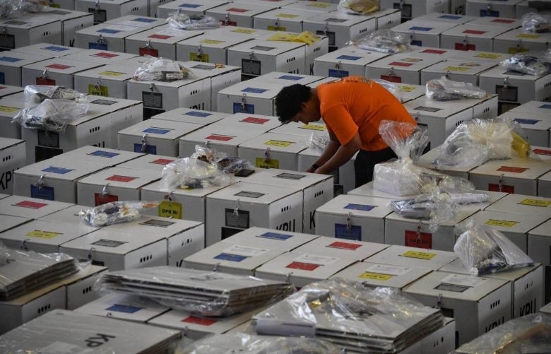 Bầu cử Indonesia: Hơn 270 nhân viên kiểm phiếu tử vong vì làm việc quá sức