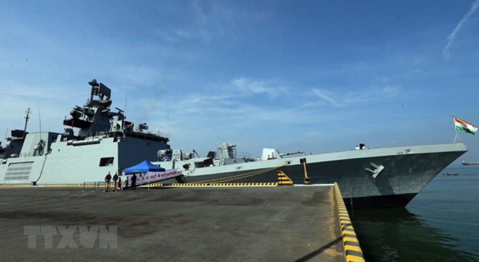 indian naval ships visit central da nang city