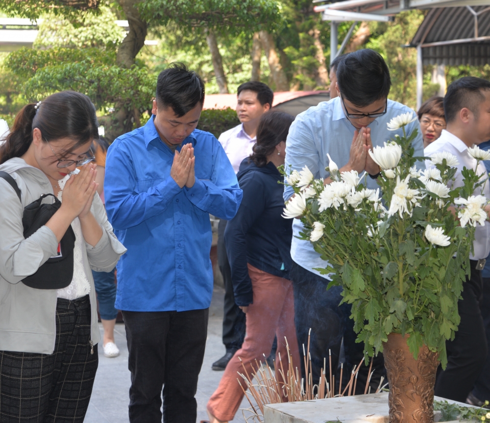 doan thanh nien bo ngoai giao va hanh trinh ve nguon cac dia chi do mien trung