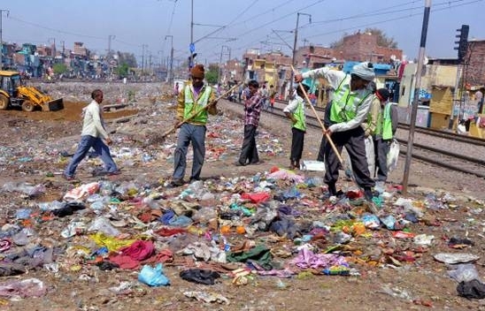 Nhiều người chết ngạt khi làm vệ sinh bể chứa rác thải tại Ấn Độ
