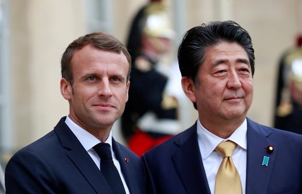 Tổng thống Pháp hội đàm với Thủ tướng Nhật Bản, công bố kế hoạch hợp tác