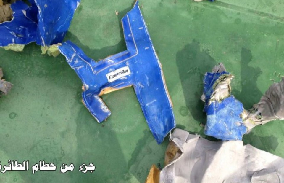 Mảnh vỡ nghi của máy bay EgyptAir dạt vào bờ biển Israel