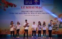 pm urges further support for overseas vietnamese