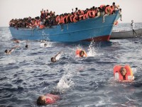 Cứu sống hơn 6.500 người di cư ngoài khơi Libya