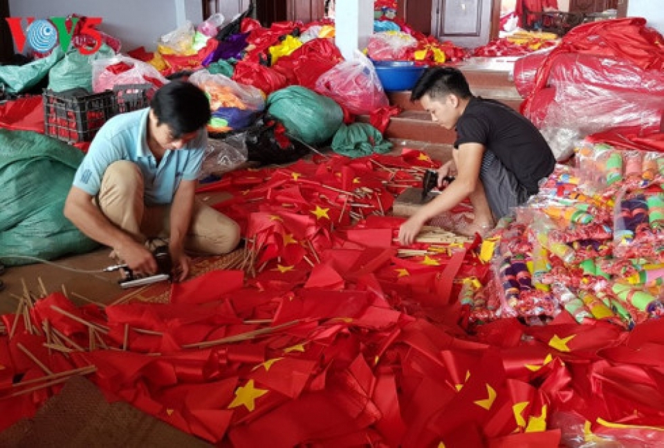 tu van flag making village in ha noi