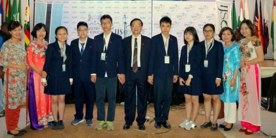 vietnamese students win high prizes at intl junior science olympiad