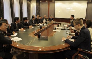 Vietnam, Russia step up cooperation in e-government building