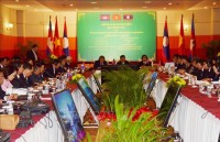 vietnamese lao pms co chair meeting of inter governmental committee