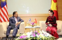 na chairwoman receives presents friendship order to ipu leaders