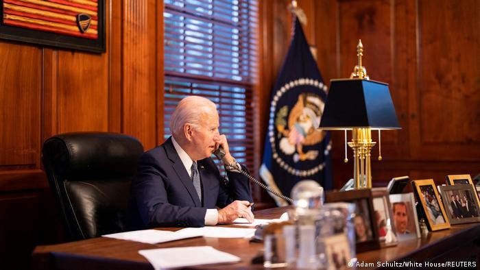 Tổng thống Mỹ Joe Biden trong cuộc thảo luận trực tuyên với người đồng cấp Nga Vladimir Putin ngày 30/12. (Nguồn: Sputnik)